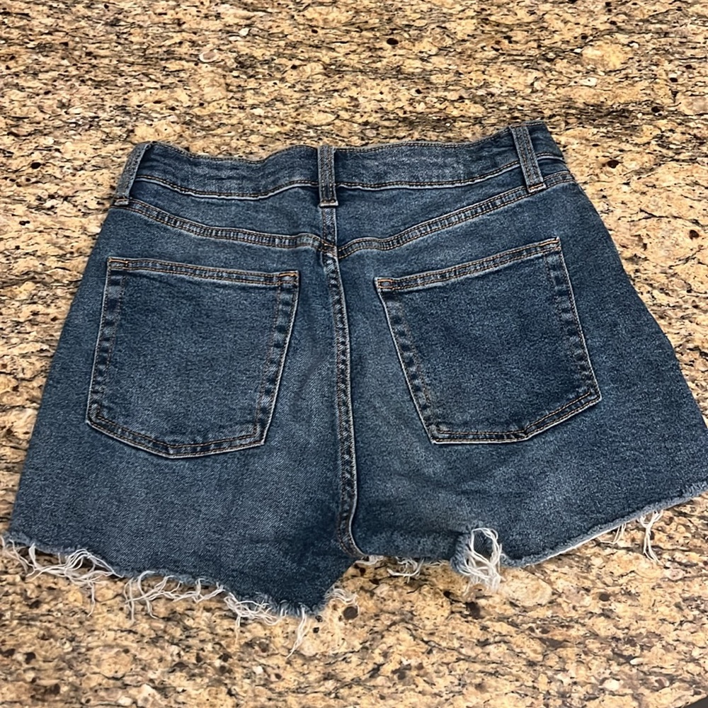 High rise jean shorts - Picture 2 of 4